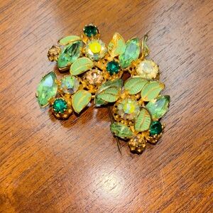 Vintage Austrian Crystal Green Gold Leaf Brooch Rhinestone Mid century Leaves